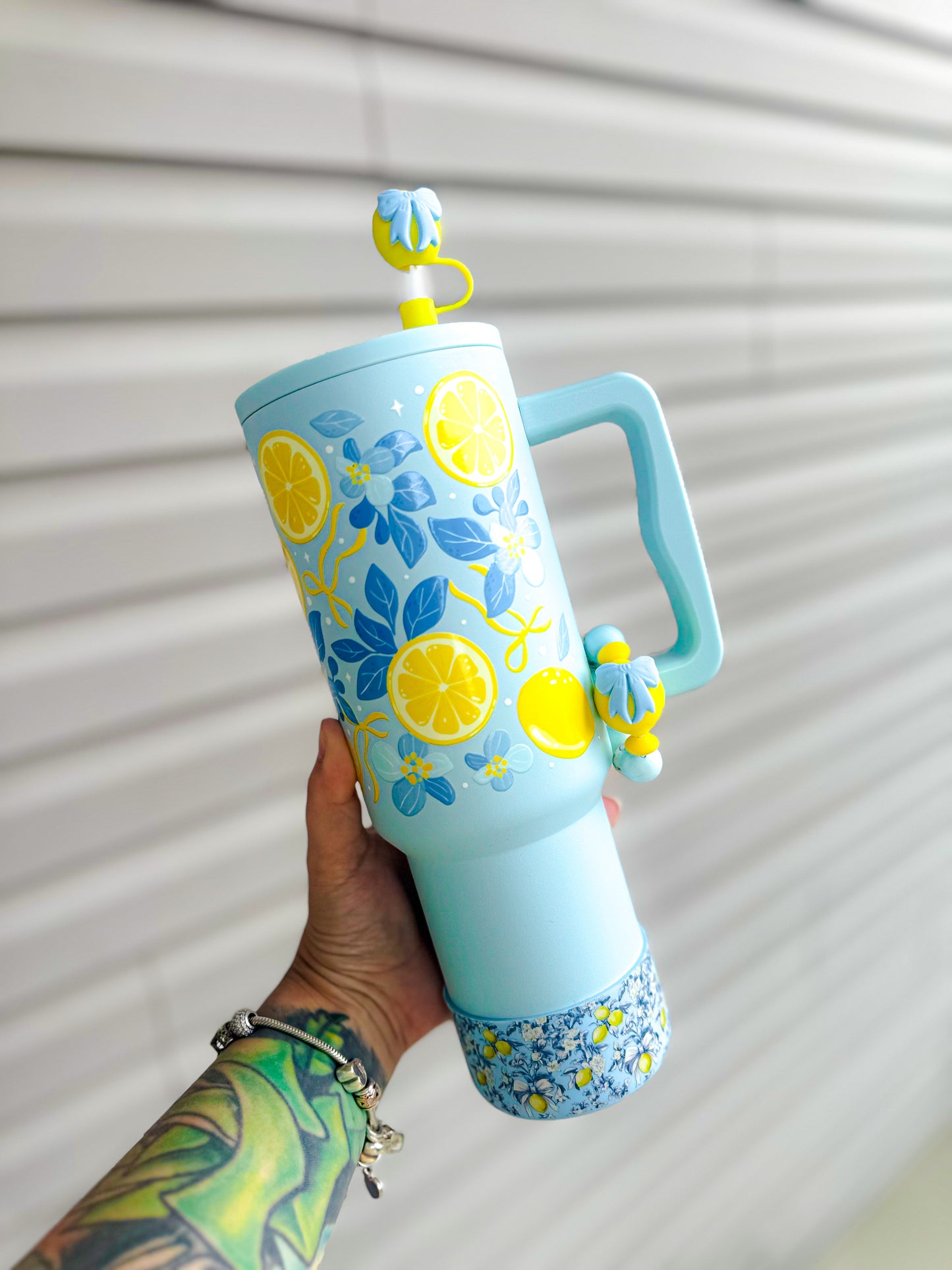 LIVE 40oz STANLEY DUPE TUMBLER